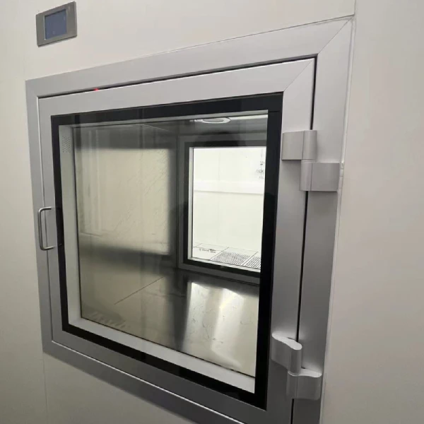 鋁制傳遞箱，不銹鋼內部，聯鎖系統（電子或機械），HEPA過濾通風，紫外線消毒燈，潔淨室轉移口，嵌入式安裝設計，粉末塗層